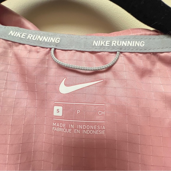 Nike Pink Windbreaker Jacket - Picture 10 of 10